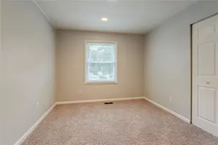 3633 Bunker Hill Dr SW, Atlanta, GA 30331 - Photo 17