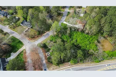 2020 S Hidden Hills Parkway, Stone Mountain, GA 30088 - Photo 3