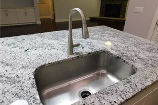 330 La Perla Dr, Sugar Hill, GA 30518 - Photo 15