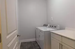 330 La Perla Dr, Sugar Hill, GA 30518 - Photo 33