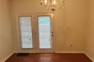 6076 Camden Forrest Dr, Riverdale, GA 30296 - Photo 7