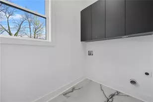 718 Cascade Ave, Atlanta, GA 30310 - Photo 9