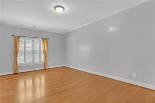 5015 Shadow Path Ln SW, Lilburn, GA 30047 - Photo 9