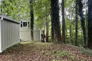 4911 Martins Crossing Rd, Stone Mountain, GA 30088 - Photo 15