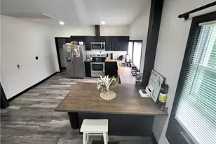 303 Carleeta St, Barnesville, GA 30204 - Photo 11