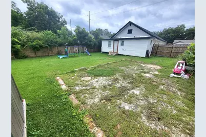 303 Carleeta Street, Barnesville, GA 30204 - Photo 33