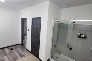 303 Carleeta St, Barnesville, GA 30204 - Photo 21