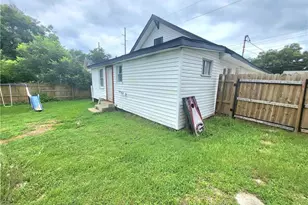 303 Carleeta St, Barnesville, GA 30204 - Photo 37