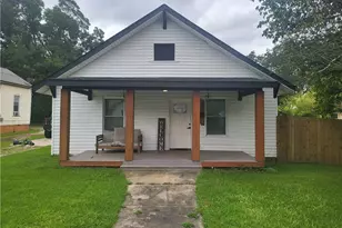 303 Carleeta St, Barnesville, GA 30204 - Photo 3