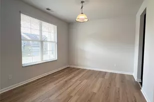 370 Broadmoor Dr, Braselton, GA 30517 - Photo 3