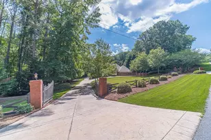 2431 Rabbit Farm Cir, Loganville, GA 30052 - Photo 3