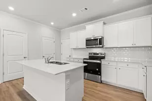 6737 Leigh St, Flowery Branch, GA 30542 - Photo 7