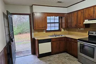 2835 Springdale Rd, Snellville, GA 30039 - Photo 7