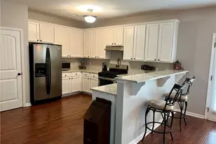 4918 McEver View Dr, Sugar Hill, GA 30518 - Photo 5