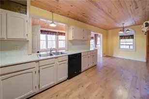 230 Skyview Dr, Clarkesville, GA 30523 - Photo 11