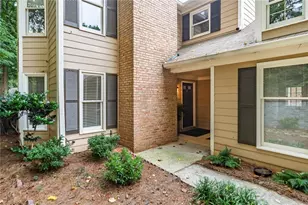 110 Great Oaks Ln, Roswell, GA 30075 - Photo 3