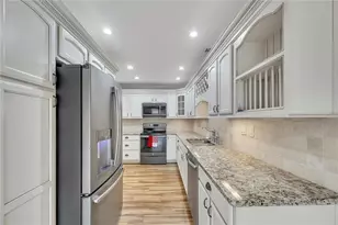 110 Great Oaks Ln, Roswell, GA 30075 - Photo 13