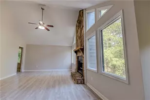 123 Williamsburg Ln, Woodstock, GA 30189 - Photo 11