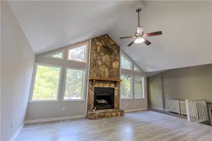 123 Williamsburg Ln, Woodstock, GA 30189 - Photo 5