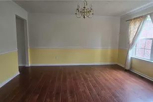 3811 Roxfield Dr, Buford, GA 30518 - Photo 3