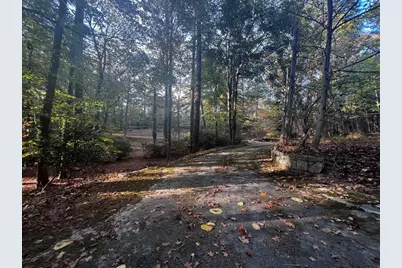 1340 W Garmon Road, Sandy Springs, GA 30327 - Photo 7