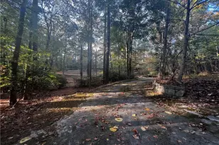 1340 W Garmon Rd, Sandy Springs, GA 30327 - Photo 7