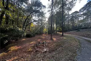 1340 W Garmon Rd, Sandy Springs, GA 30327 - Photo 3