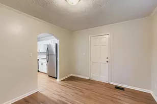 5455 Red Berry Ln SW, Atlanta, GA 30331 - Photo 5