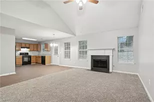 6384 Stonebridge Creek Ln, Lithonia, GA 30058 - Photo 11