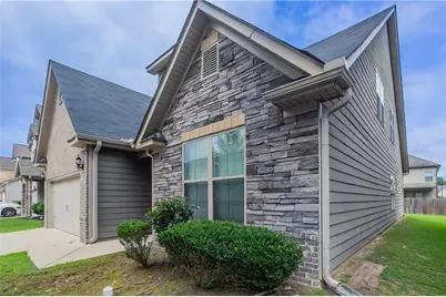 7610 Crawford Court, Fairburn, GA 30213 - Photo 3