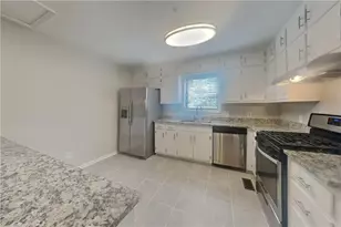 2742 Bentwood Dr, Marietta, GA 30062 - Photo 5