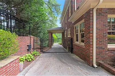 1810 E Clifton Road NE, Atlanta, GA 30307 - Photo 43