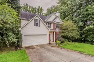 6001 Devonshire Dr, Flowery Branch, GA 30542 - Photo 3