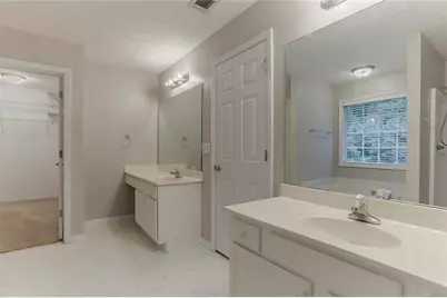 6001 Devonshire Drive, Flowery Branch, GA 30542 - Photo 25