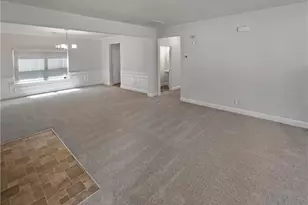 6271 Hickory Ln Cir, Union City, GA 30291 - Photo 5