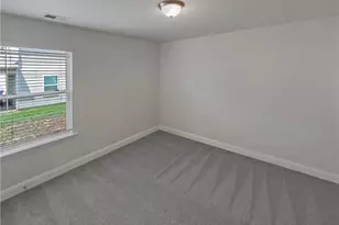 6271 Hickory Ln Cir, Union City, GA 30291 - Photo 11