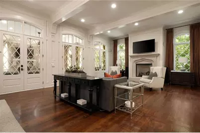 4136 N Stratford Road NE, Atlanta, GA 30342 - Photo 9