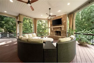 4136 N Stratford Road NE, Atlanta, GA 30342 - Photo 23