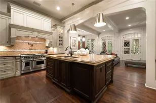 4136 N Stratford Rd NE, Atlanta, GA 30342 - Photo 19