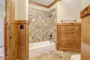 6219 Woodlake Dr, Buford, GA 30518 - Photo 27