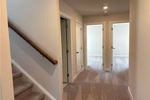 939 Crestmanor Dr, Marietta, GA 30008 - Photo 5