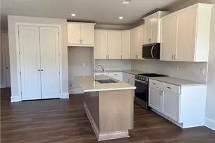 939 Crestmanor Dr, Marietta, GA 30008 - Photo 7