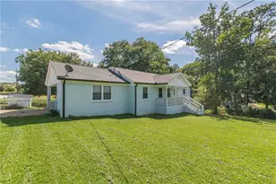 7242 Westwood Ln, Douglasville, GA 30134 - Photo 3