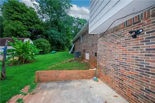 5856 Oakleaf Dr, Stone Mountain, GA 30087 - Photo 75