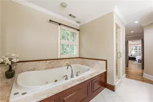 327 W Parkwood Rd, Decatur, GA 30030 - Photo 19