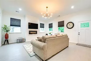 509 W Main St, Hogansville, GA 30230 - Photo 7