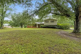 81 Russell Rd, Lawrenceville, GA 30043 - Photo 3