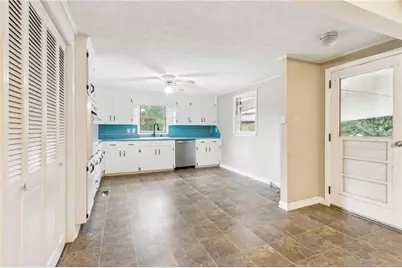 81 Russell Road, Lawrenceville, GA 30043 - Photo 15