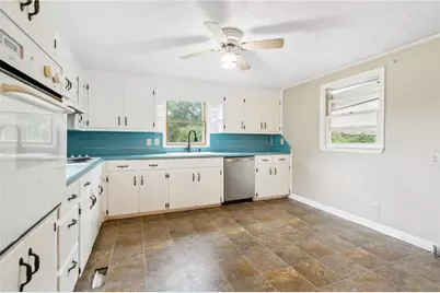 81 Russell Road, Lawrenceville, GA 30043 - Photo 17