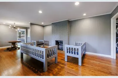 776 Windsor Parkway NE, Sandy Springs, GA 30342 - Photo 3